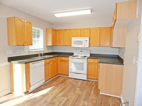 657 Montgomery Dr in Rock Hill, SC - Building Photo - Building Photo