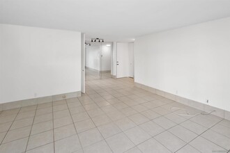 6455 La Jolla Blvd in San Diego, CA - Building Photo - Building Photo
