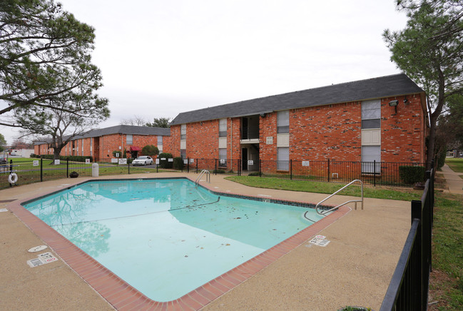 Woodcrest Apartments