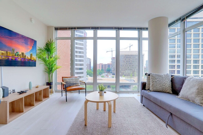 505 18th St S in Arlington, VA - Foto de edificio - Building Photo