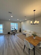 9207 Gran Teatro Dr in Oakland, FL - Building Photo - Building Photo