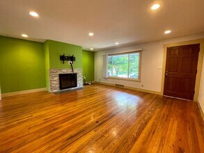 14138 Knaus Rd in Lake Oswego, OR - Building Photo - Building Photo