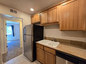 601 W San Mateo in Santa Fe, NM - Building Photo - Building Photo