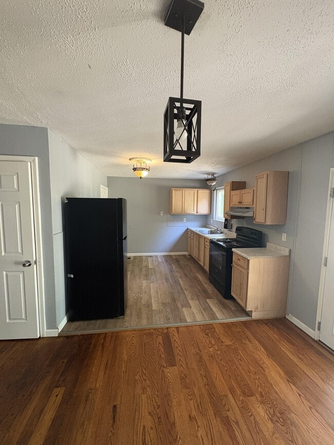 property at 2519 Baroness Dr