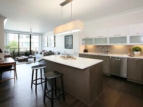 2039 Post Oak Park Dr in Houston, TX - Building Photo - Building Photo