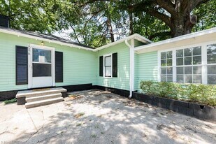 208 Leftwich St, Unit Cottage in Greensboro, NC - Building Photo