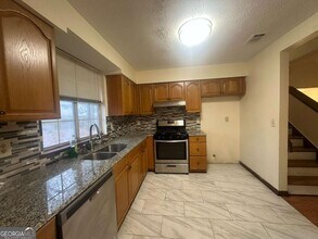 313 Ridge Trail in Riverdale, GA - Building Photo - Building Photo