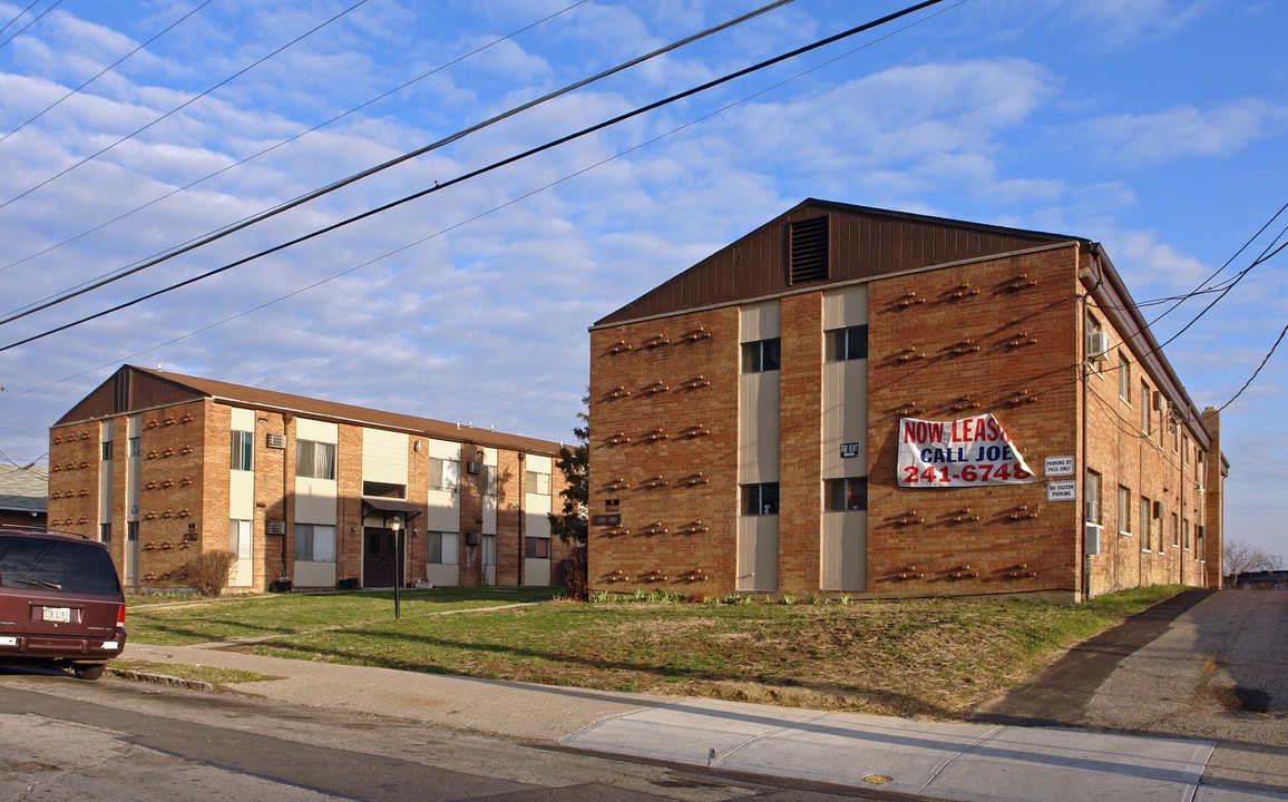 Beecher 860 in Cincinnati, OH - Foto de edificio