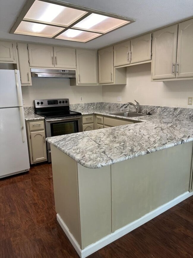 2587 Lagoon Ln in West Sacramento, CA - Building Photo - Building Photo