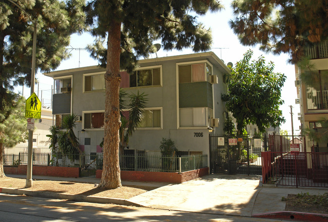 7006 Lanewood Ave in Los Angeles, CA - Building Photo - Building Photo