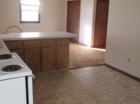 725 Justus Blvd Apartments