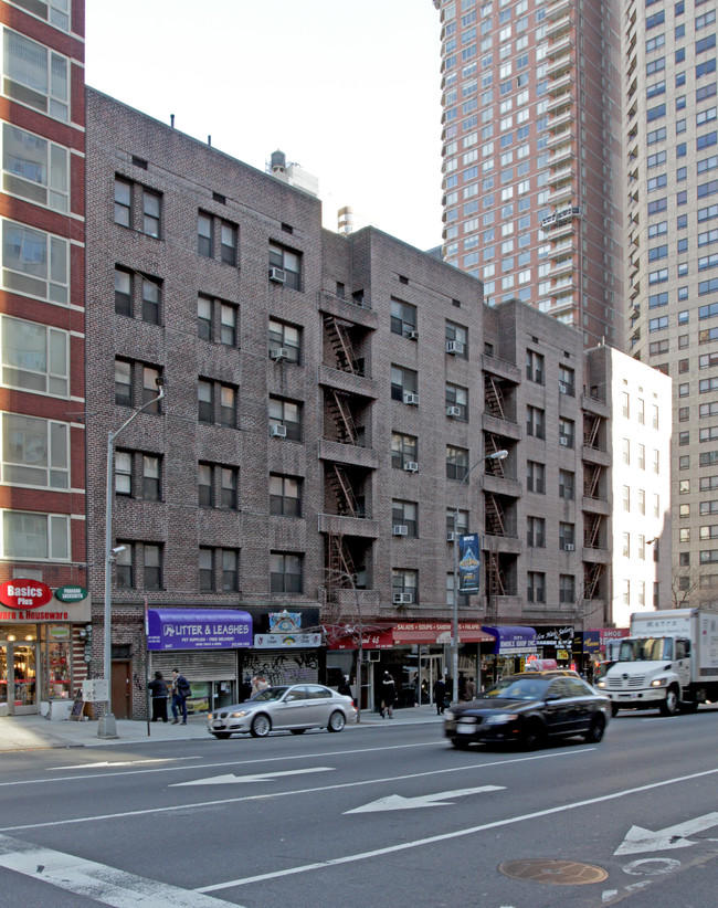 847 Second Ave in New York, NY - Building Photo - Building Photo