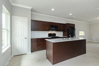 1043 Marcolin in Houston, TX - Foto de edificio - Building Photo