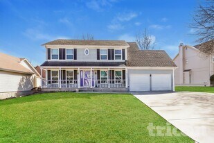 14661 W 142nd Ct in Olathe, KS - Building Photo