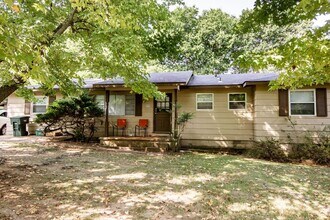 111 N Florene St in Fayetteville, AR - Building Photo - Building Photo