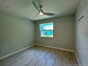 813 E 13th St in Stuart, FL - Building Photo - Building Photo
