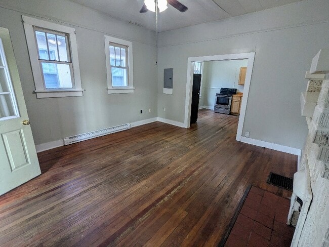 203 S Highland St in Paris, TN - Building Photo - Building Photo