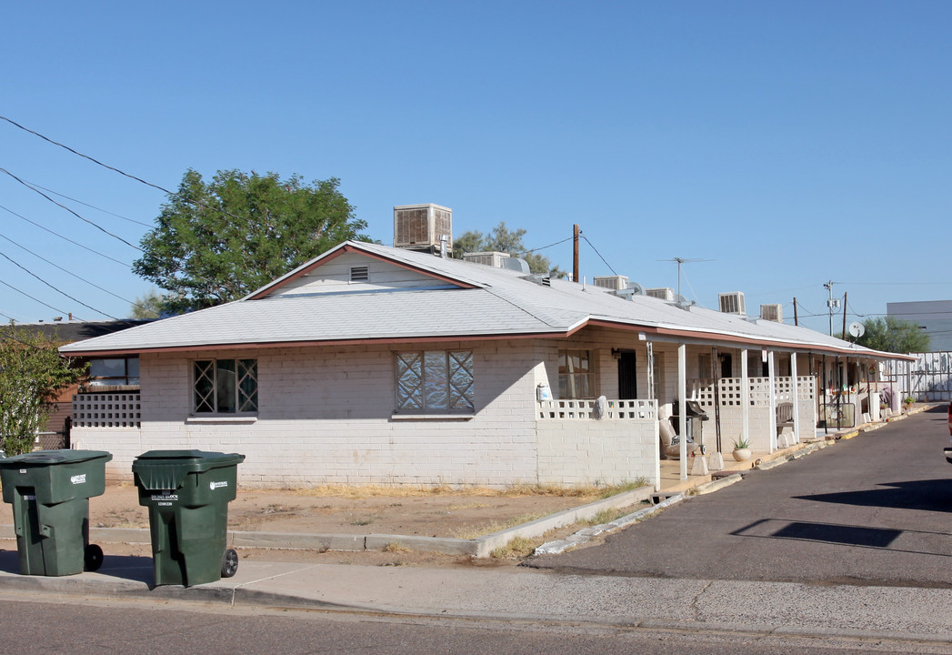 Aurora Place in Phoenix, AZ - Foto de edificio