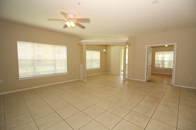 5029 City St-Unit -1 in Orlando, FL - Foto de edificio - Building Photo
