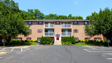 Waters Edge Apartments in Bethlehem, PA - Foto de edificio - Building Photo