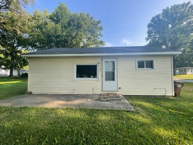 property at 507 E Market St