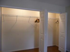 6807 Buttermere Ln, Unit Mia in Bethesda, MD - Foto de edificio - Building Photo