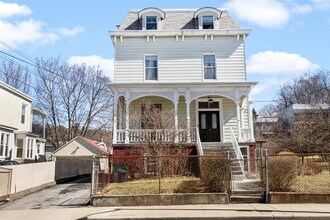 30 Cottage Pl in Tarrytown, NY - Building Photo - Building Photo