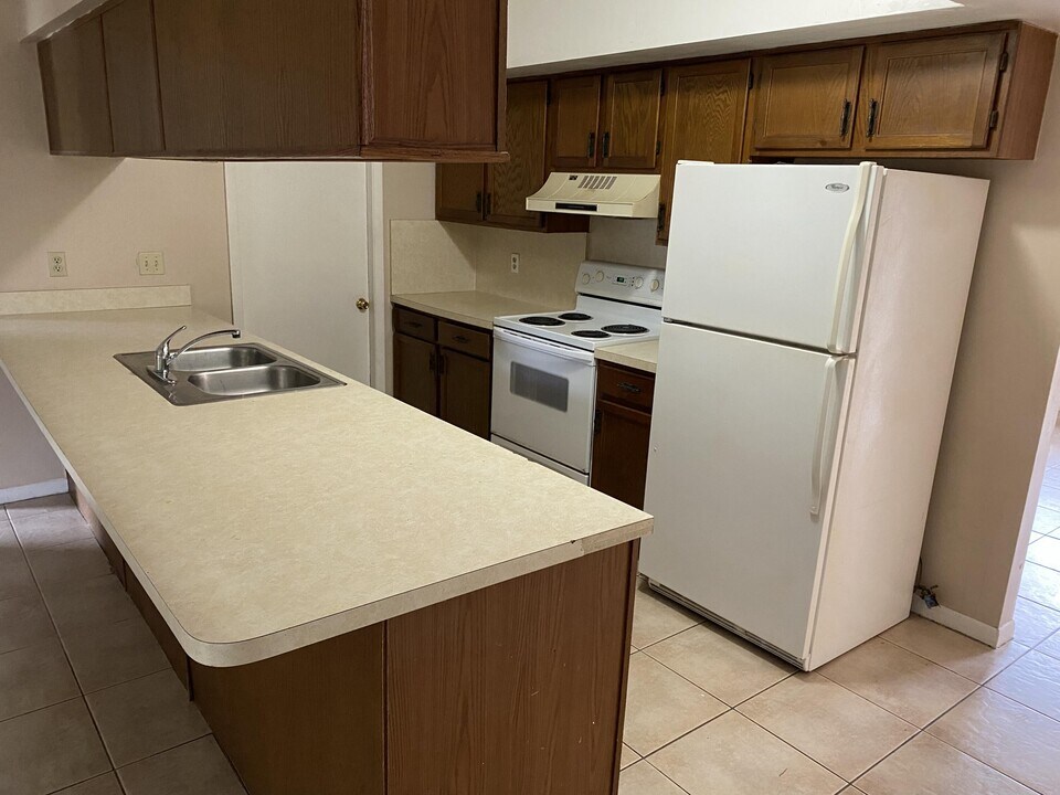 1626 Hawthorne Pl in Wellington, FL - Building Photo