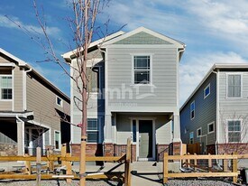360 N Addison Way in Aurora, CO - Building Photo