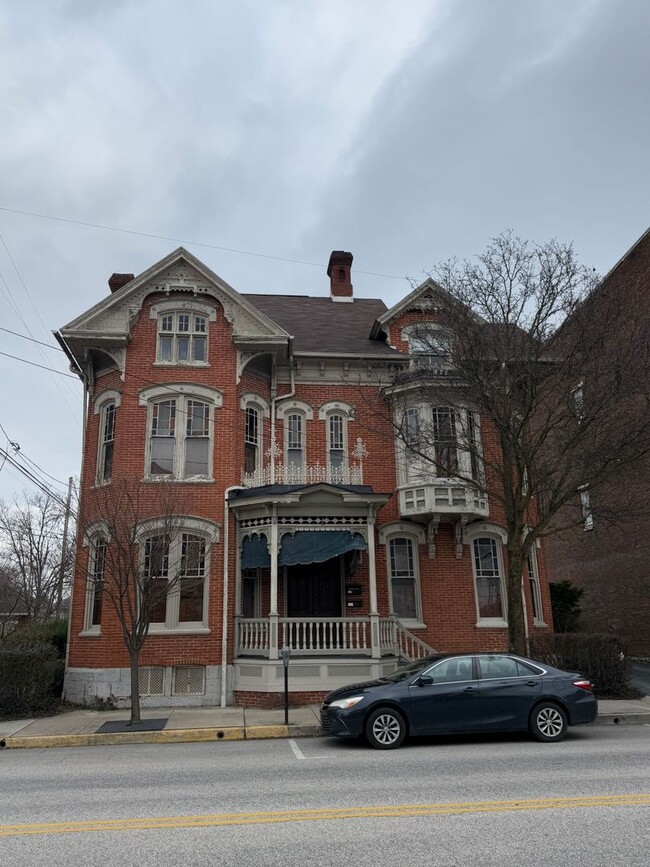 property at 17 N Earl St