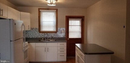 3 W 1st Ave in Conshohocken, PA - Building Photo - Building Photo