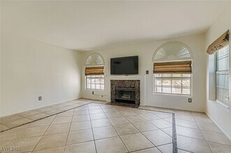 682 Harbor Mist Ave, Unit 805 in Henderson, NV - Building Photo - Building Photo