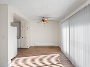 Foothills Apartments in San Jose, CA - Building Photo - Interior Photo