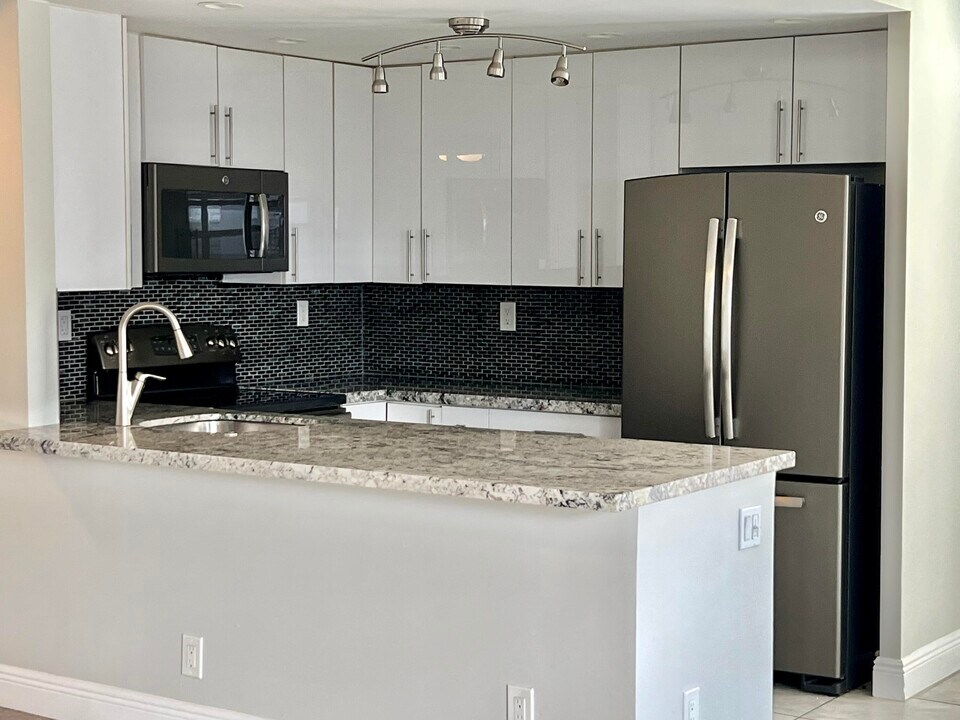 150 Burgandy Way in Delray Beach, FL - Building Photo