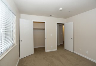Capitol View Apartments in Sacramento, CA - Foto de edificio - Interior Photo