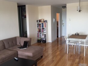 17-85 215th St-Unit -15C in Queens, NY - Building Photo - Building Photo