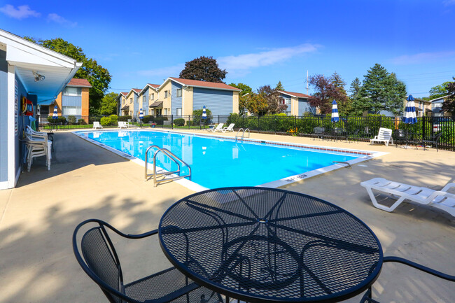 Crescent Gardens Apartments in Rochester, NY - Building Photo - Building Photo