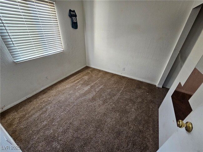 property at 4972 Larkspur St