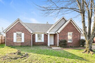 2570 Appling Glen Dr in Memphis, TN - Building Photo - Building Photo