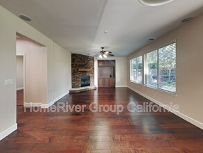 265 Woodhaven Pl in West Sacramento, CA - Building Photo - Building Photo