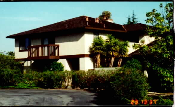 20-22 Doris Ct in Redwood City, CA - Foto de edificio - Building Photo