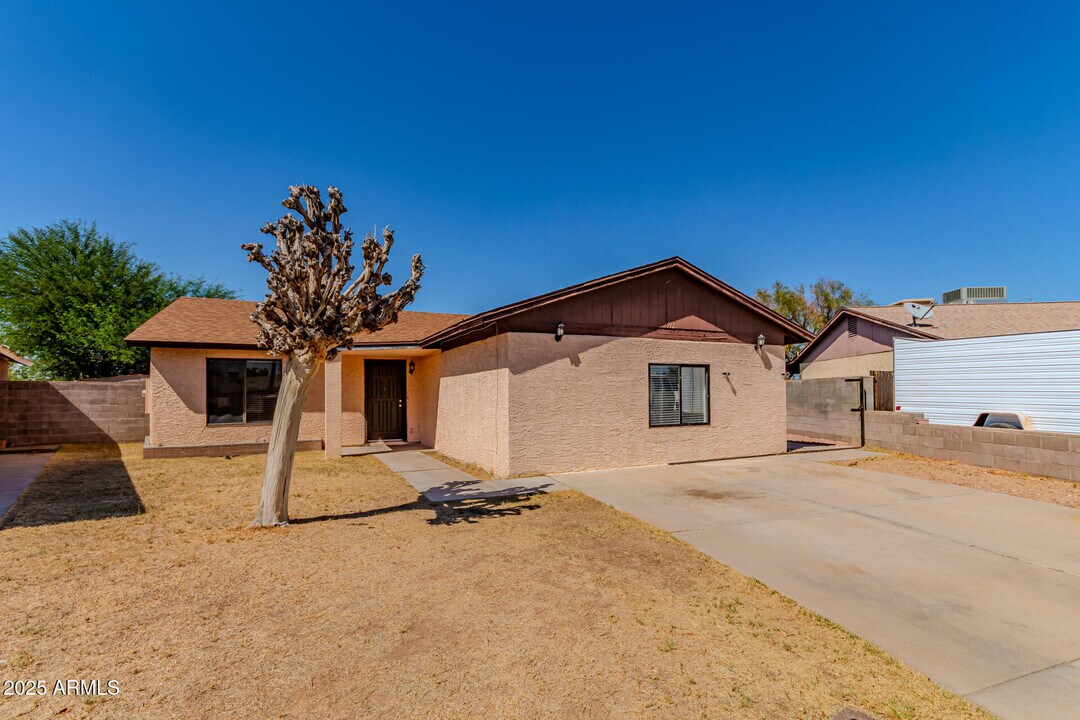912 N 1st St in Avondale, AZ - Building Photo