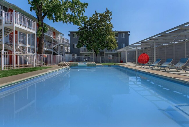 Lamar Place Apartments in Austin, TX - Building Photo - Building Photo