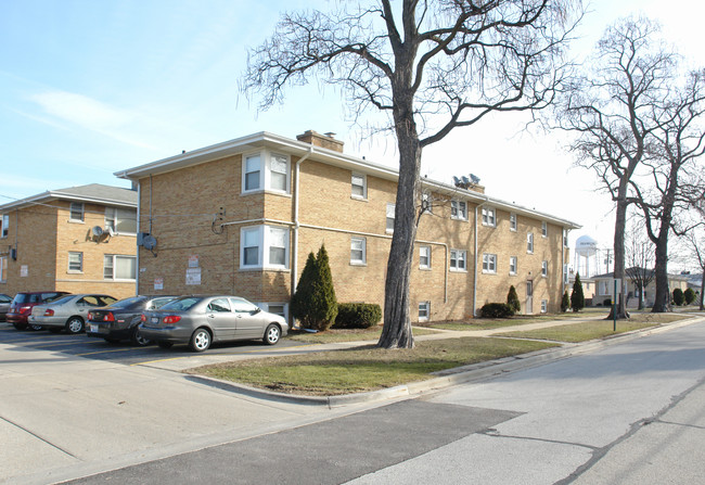 3102-3104 Calwagner St in Franklin Park, IL - Foto de edificio - Building Photo