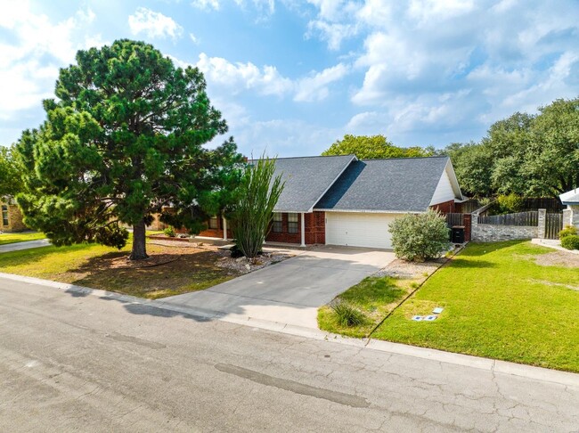 109 Medicine Bow Trail in Del Rio, TX - Building Photo - Building Photo