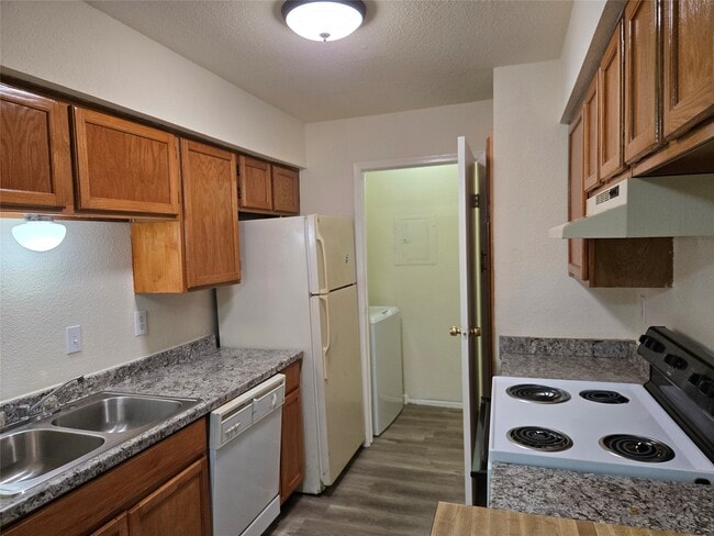 property at 7400 Bellerive Dr