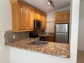 1300 Wiley St in Hollywood, FL - Building Photo - Building Photo