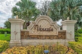 9844 Venezia Cir in Naples, FL - Building Photo - Building Photo