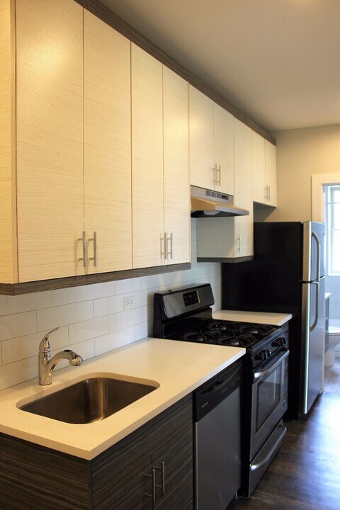 3919 N Janssen Ave, Unit 1E in Chicago, IL - Building Photo
