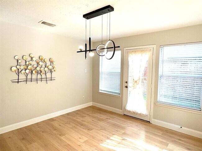 1935 Creekshire Dr in Sugar Land, TX - Building Photo - Building Photo